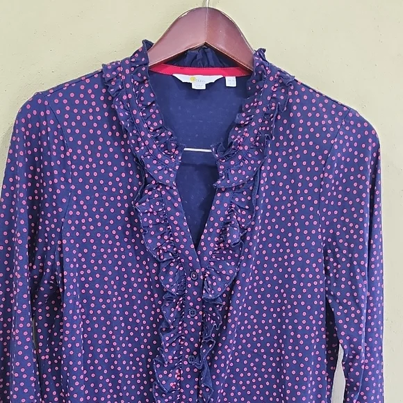 Navy Ruffle V-Neck Long-Sleeve Blouse with Red Micro Print - Picture 4 of 10